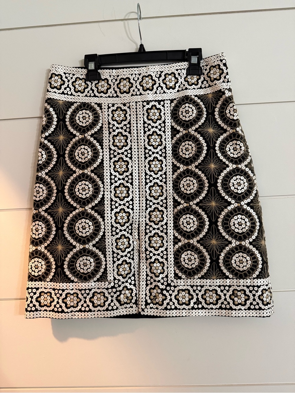 Exquisite Tory Burch Black White Sequin Embroidered A-Line Skirt size 6